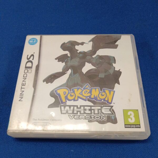 Pokémon White Nintendo DS game cartridge front cover.