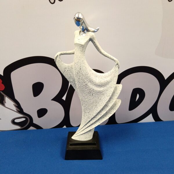 Elegant lady sculpture from the Leonardo Collection, a beautiful figurine.