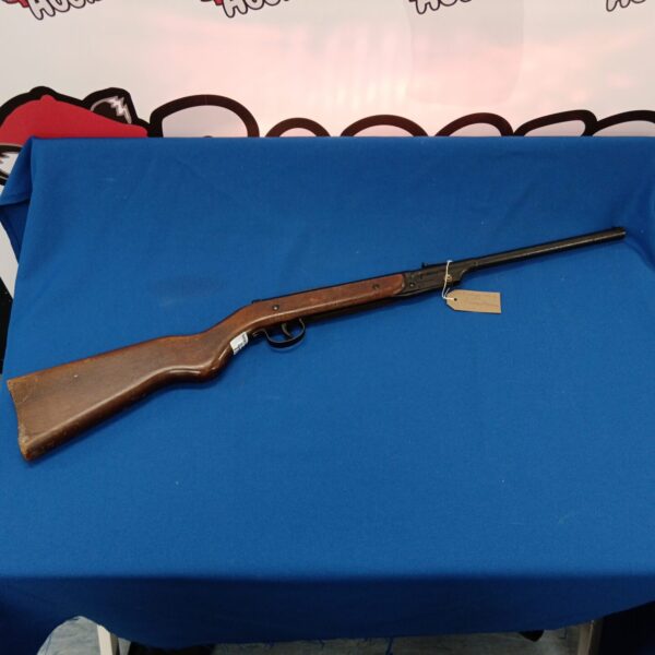 Vintage Diana model 16 .177 calibre break barrel air rifle in used condition.