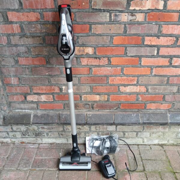 Bosch Unlimited cordless vacuum cleaner with charger and accessories.