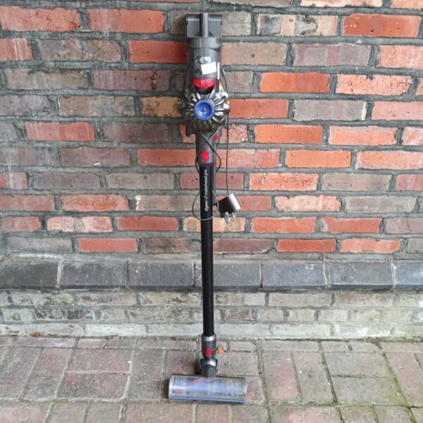 Front view of a Dyson V7 Motorhead Pro cordless vacuum cleaner.