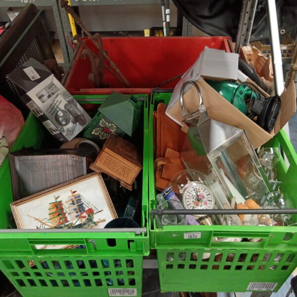 Mixed house clearance lot with vintage items and Bossons chalkware.