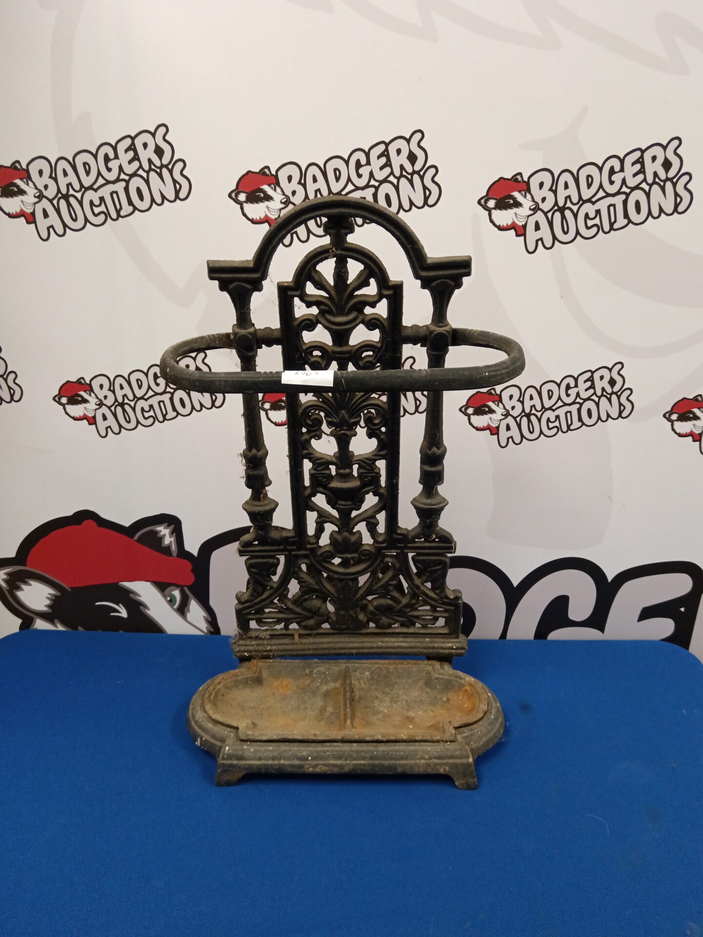 072 Victorian cast iron stick stand