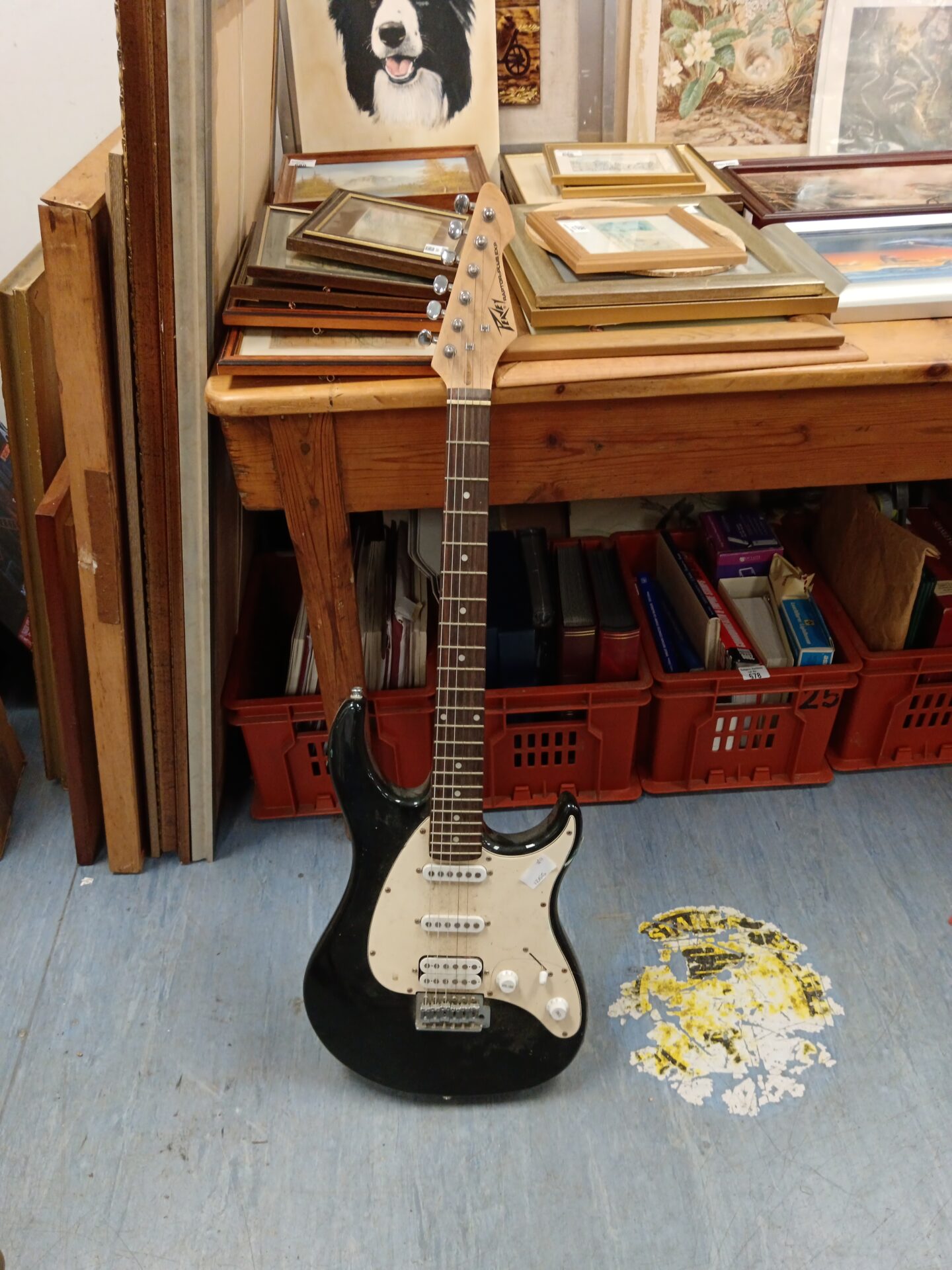 746 Peavey raptor electric guitar