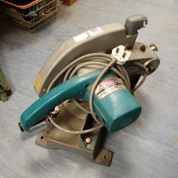Vintage Makita 255mm mitre saw for woodworking projects.