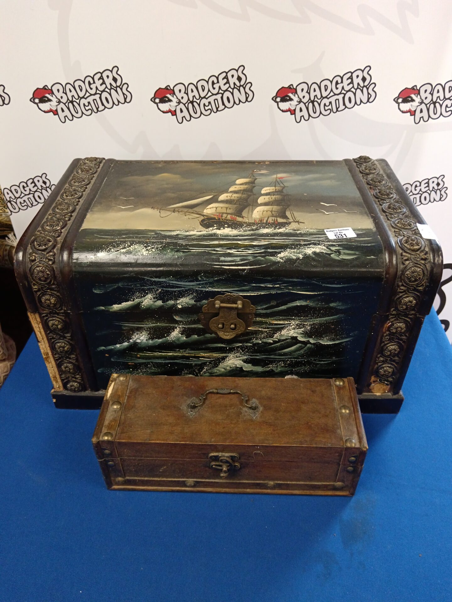 531 Hand painted ornament treasure chest & small bottle box