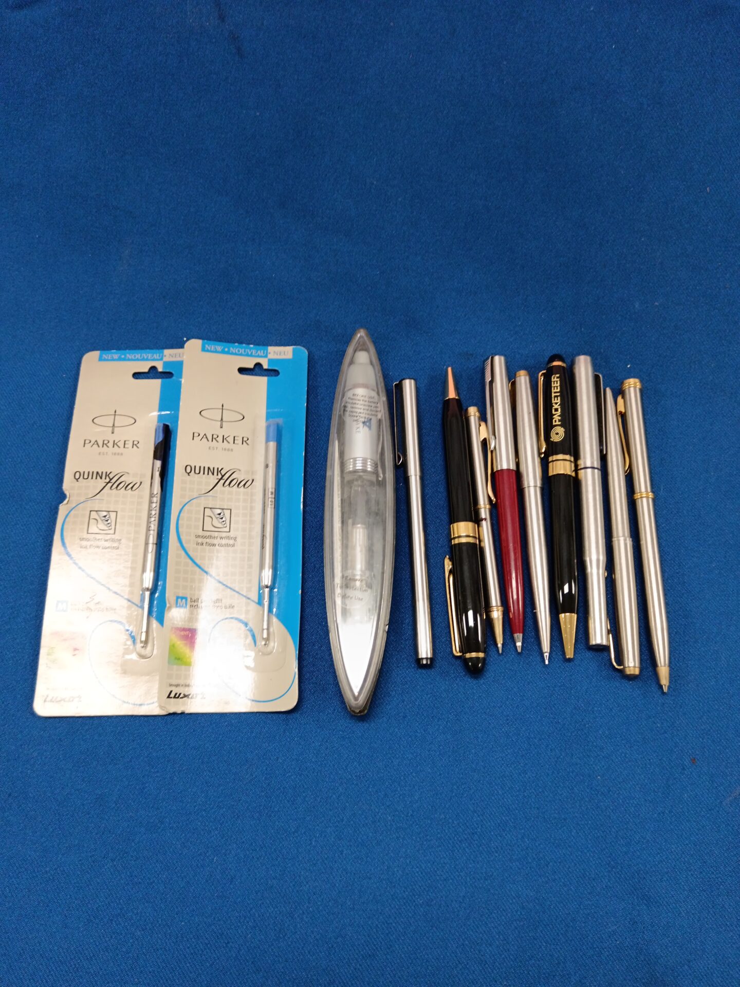741 Collection of pens including parker