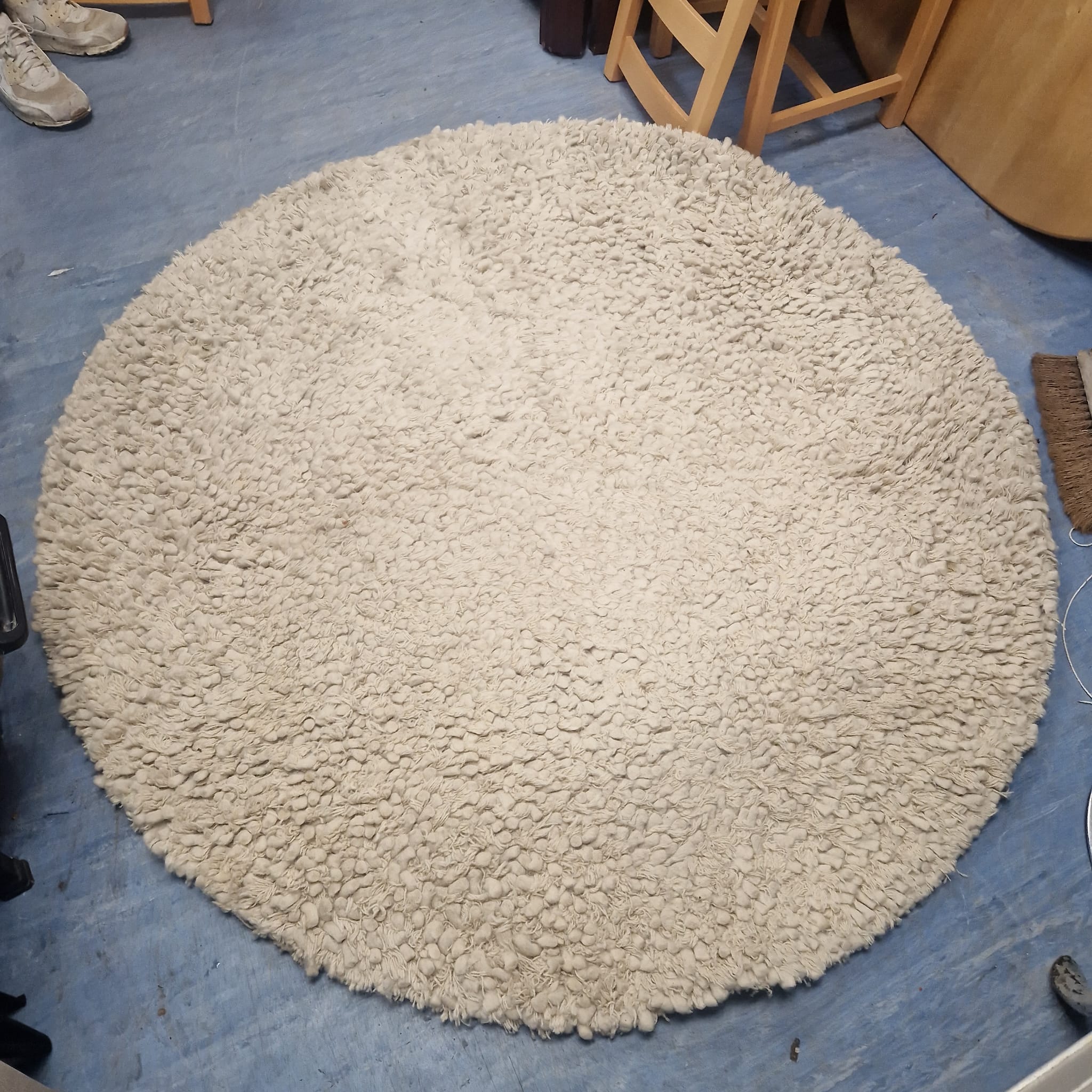 610 John lewis round woollen ruf approximately 5ft