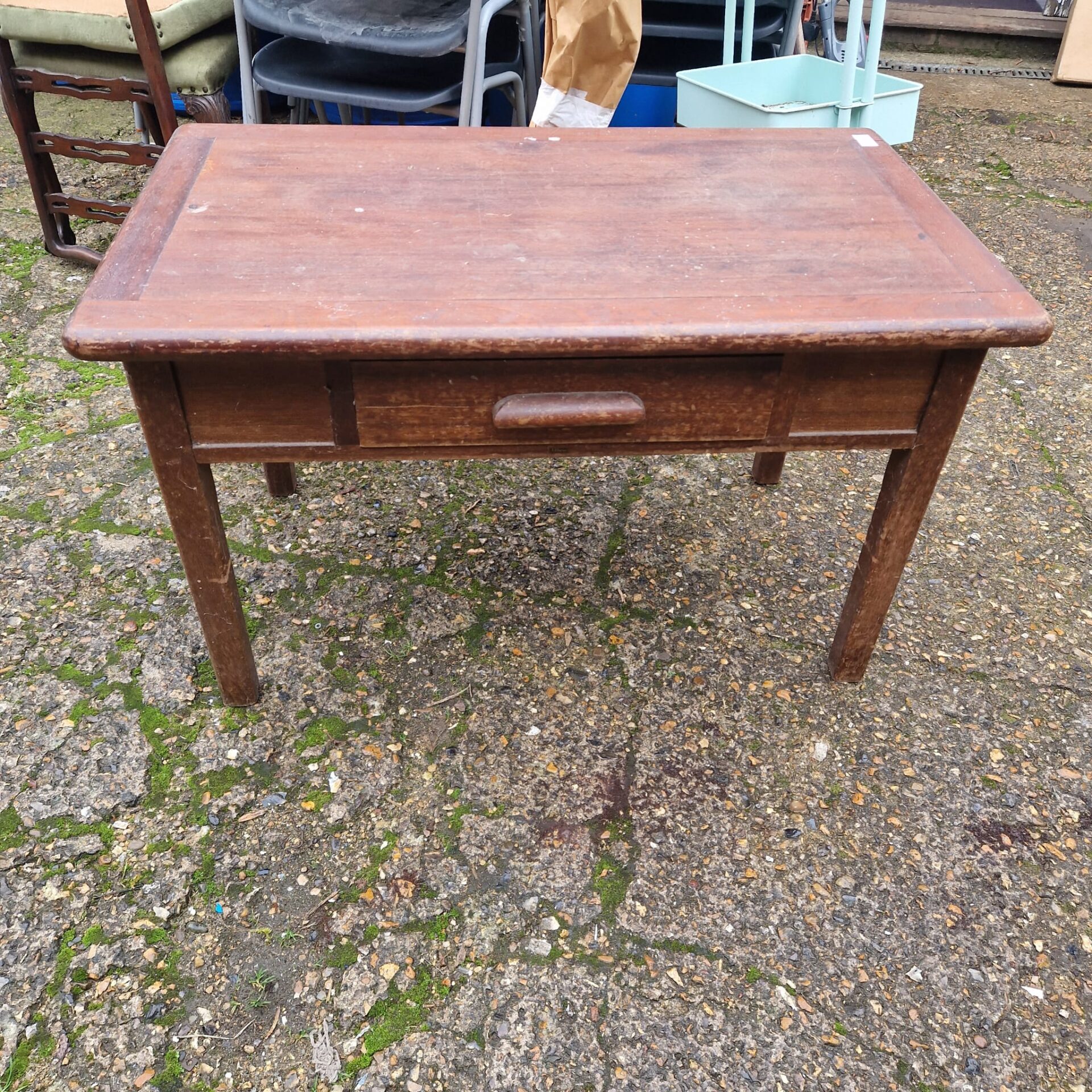 547 drawered coffee table