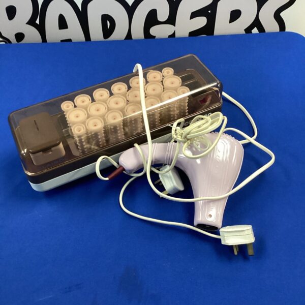Vintage Cascade 20 hair curling set with Pifco hair dryer for retro styling.