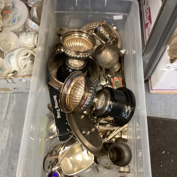 Mixed lot of vintage silverplate trophies and silverware.