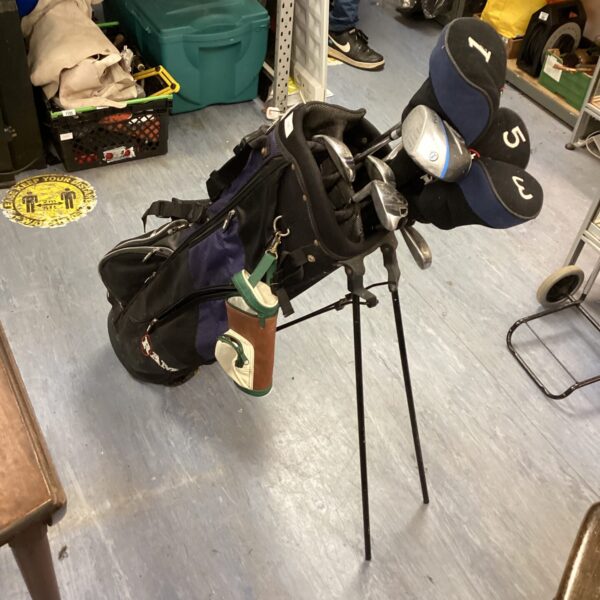 Ram golf clubs and bag set for right-handed players.