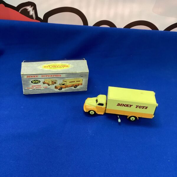 Vintage Dinky Toy Bedford Truck, model 930, diecast collectible.