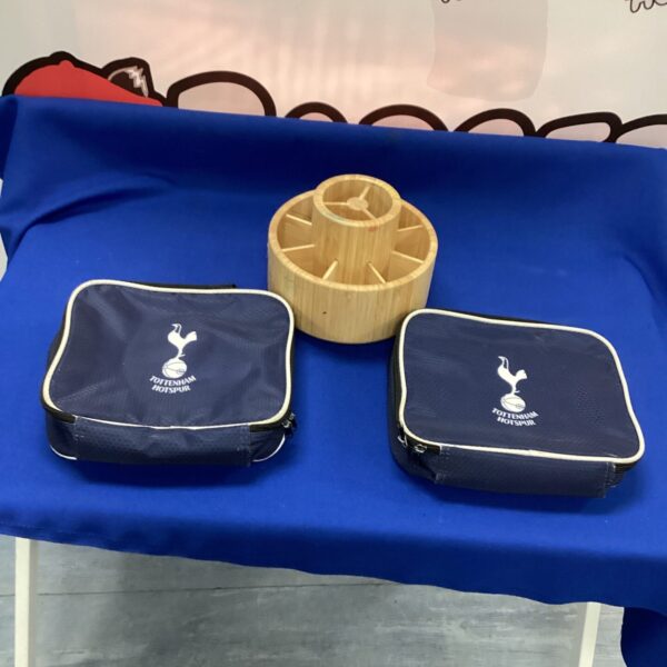 Tottenham Hotspur lunch bags and stationary holder set for fans.