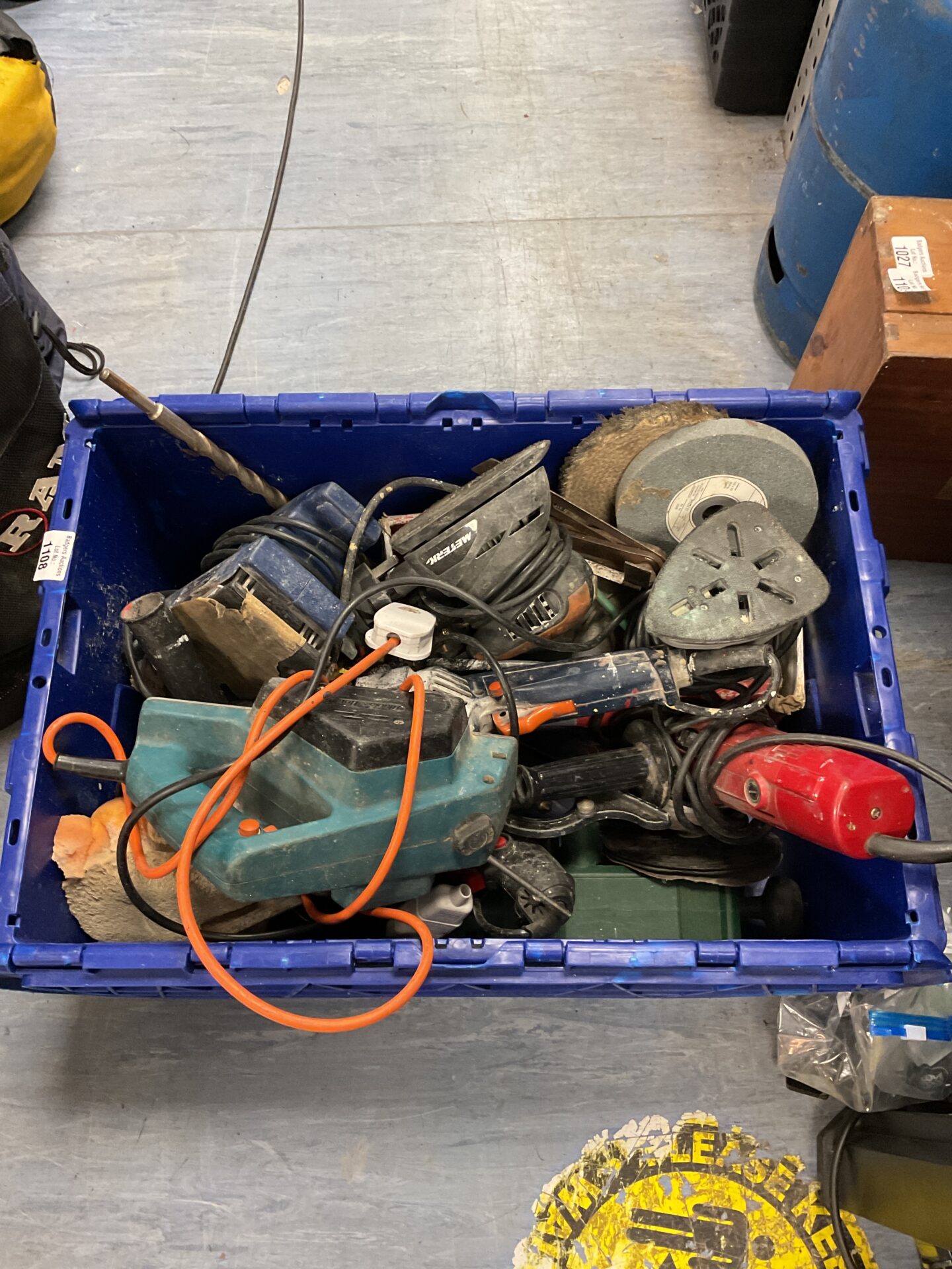 1120 Large box of mixed power tools including sanders & drills