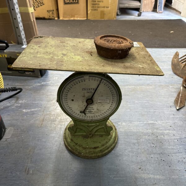Vintage green Salter No 55 kitchen scales for collectors.