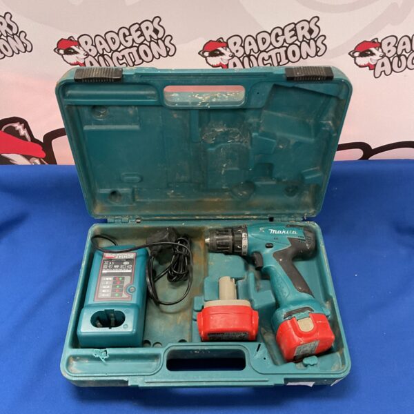 Vintage Makita battery drill in original carry case.