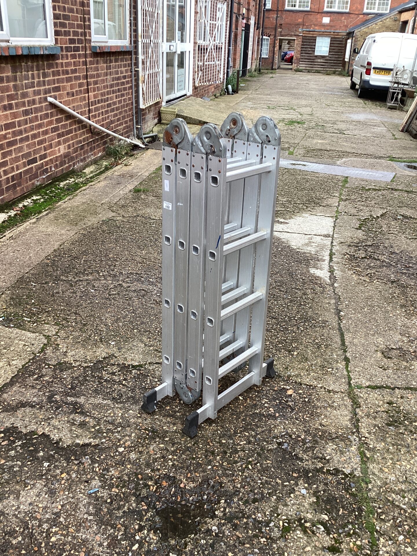1197 Aluminium Folding Ladder