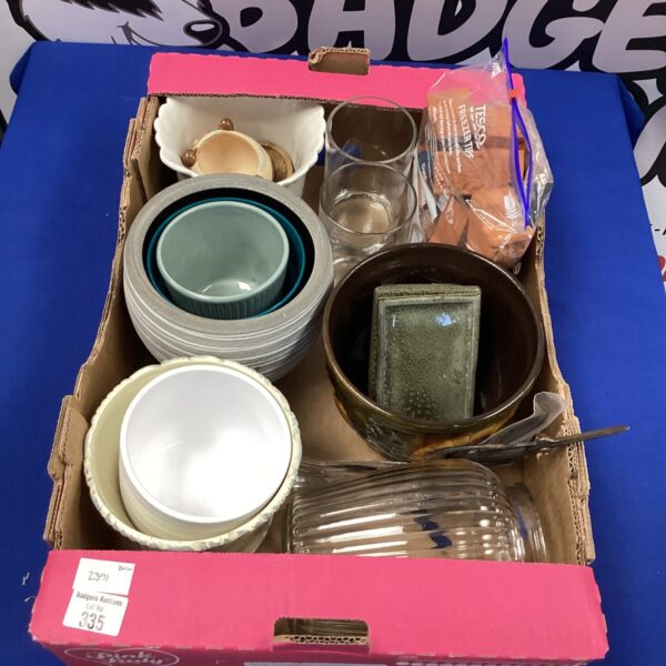 Assorted flower pots and vases on display, garden and home decor.