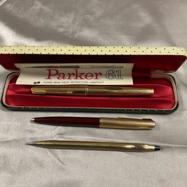 Vintage lot of Parker 12ct gold pens and DuPont pen.