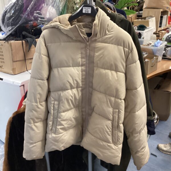 Men's Burtons size M padded jacket, a warm winter coat.