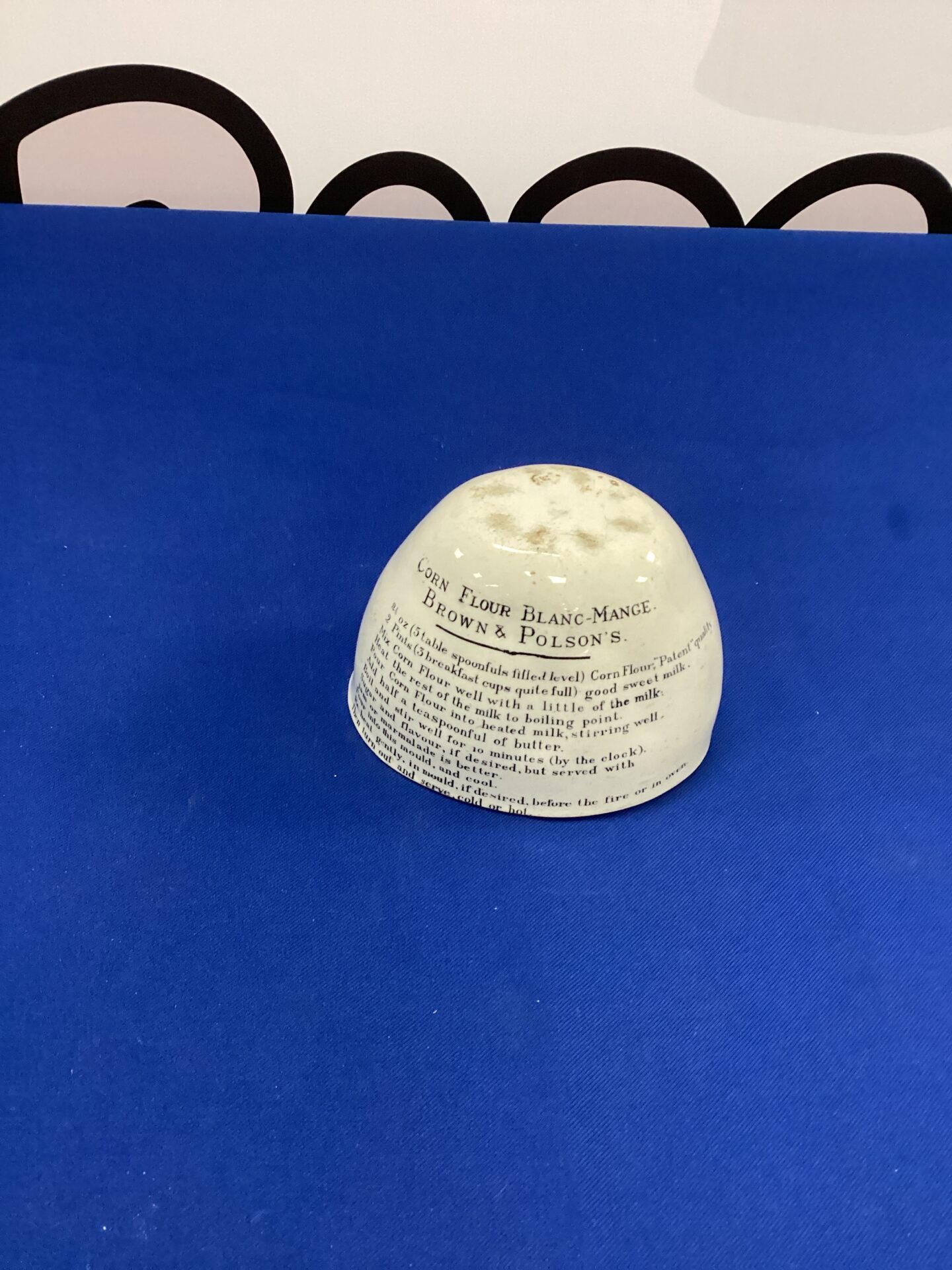 292 Vintage Pottery Blanc -Mange Mould