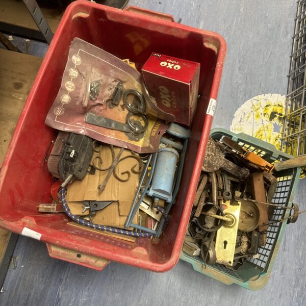 Mixed shed clearance lot with tools and a bulkhead lamp.