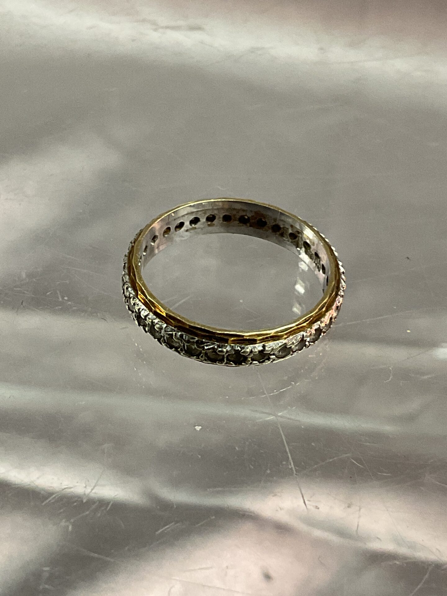 894 9ct yellow and white gold ring set with white stones Size M 2.2g Gross
