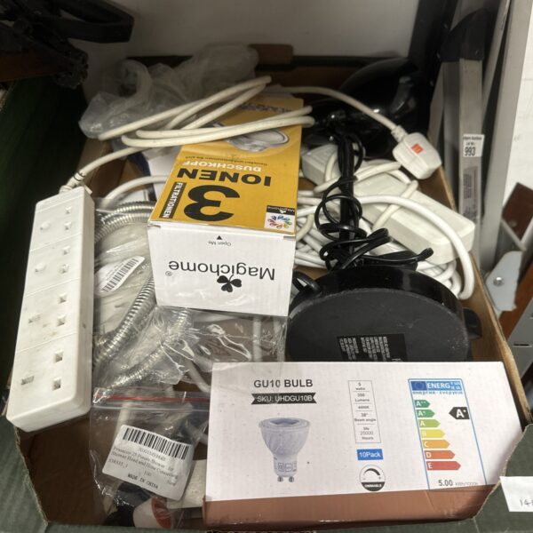 Assorted electrical lot with desk lamp and GU10 bulbs.