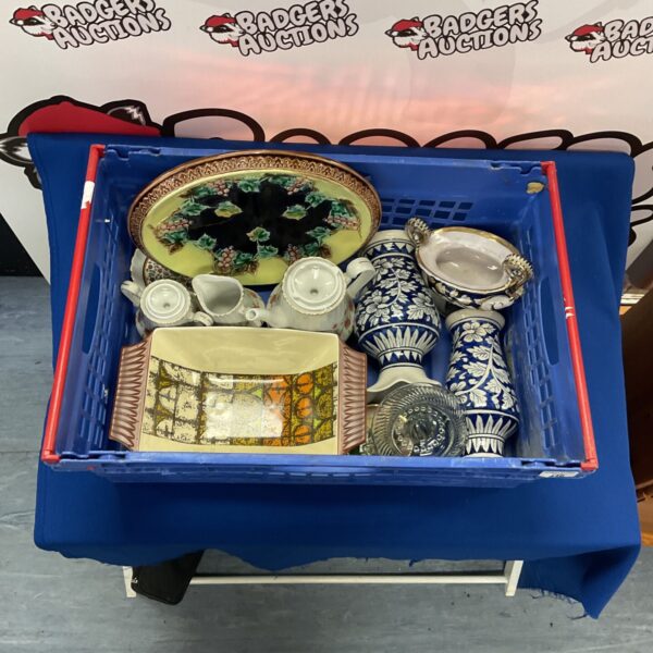 Mixed china lot with Crown Devon bowl and blue and white vases.