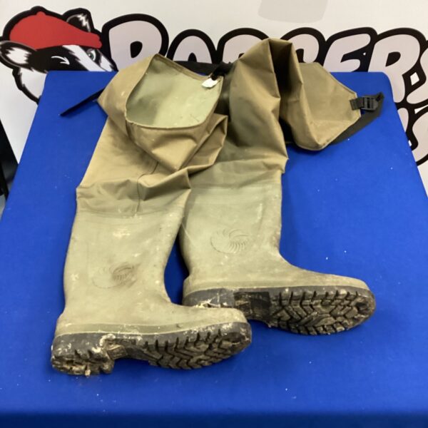 Size 9 Snowbee waders for fishing and outdoor activities.