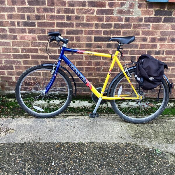 Side view of a vintage Dawes Kokomo mountain bike.