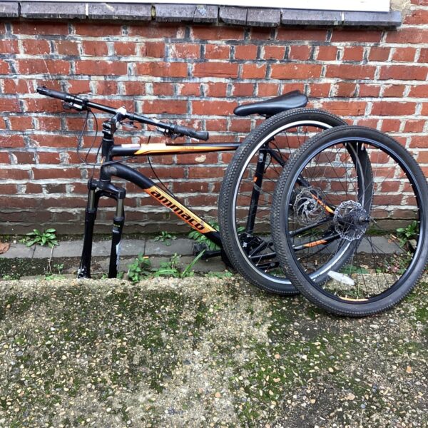 Used Ammaco Team 40 mountain bike with front suspension.