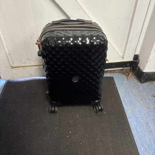 Black It fashion travel case, cabin size, hard shell luggage.