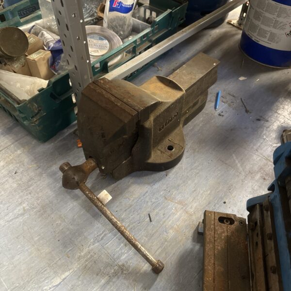 Large vintage Record bench vice for workshop use.