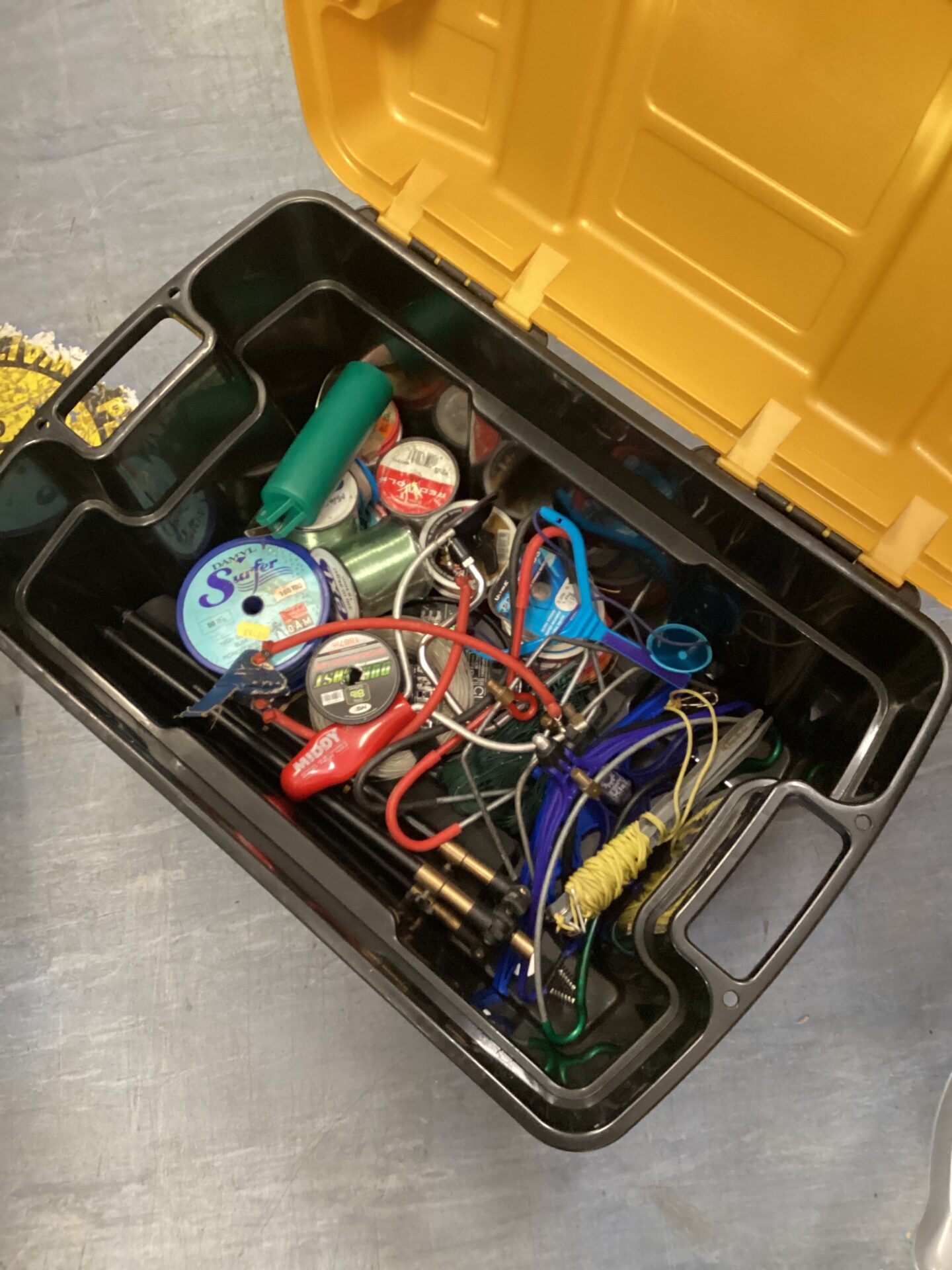 669 box fishing line and rod rests
