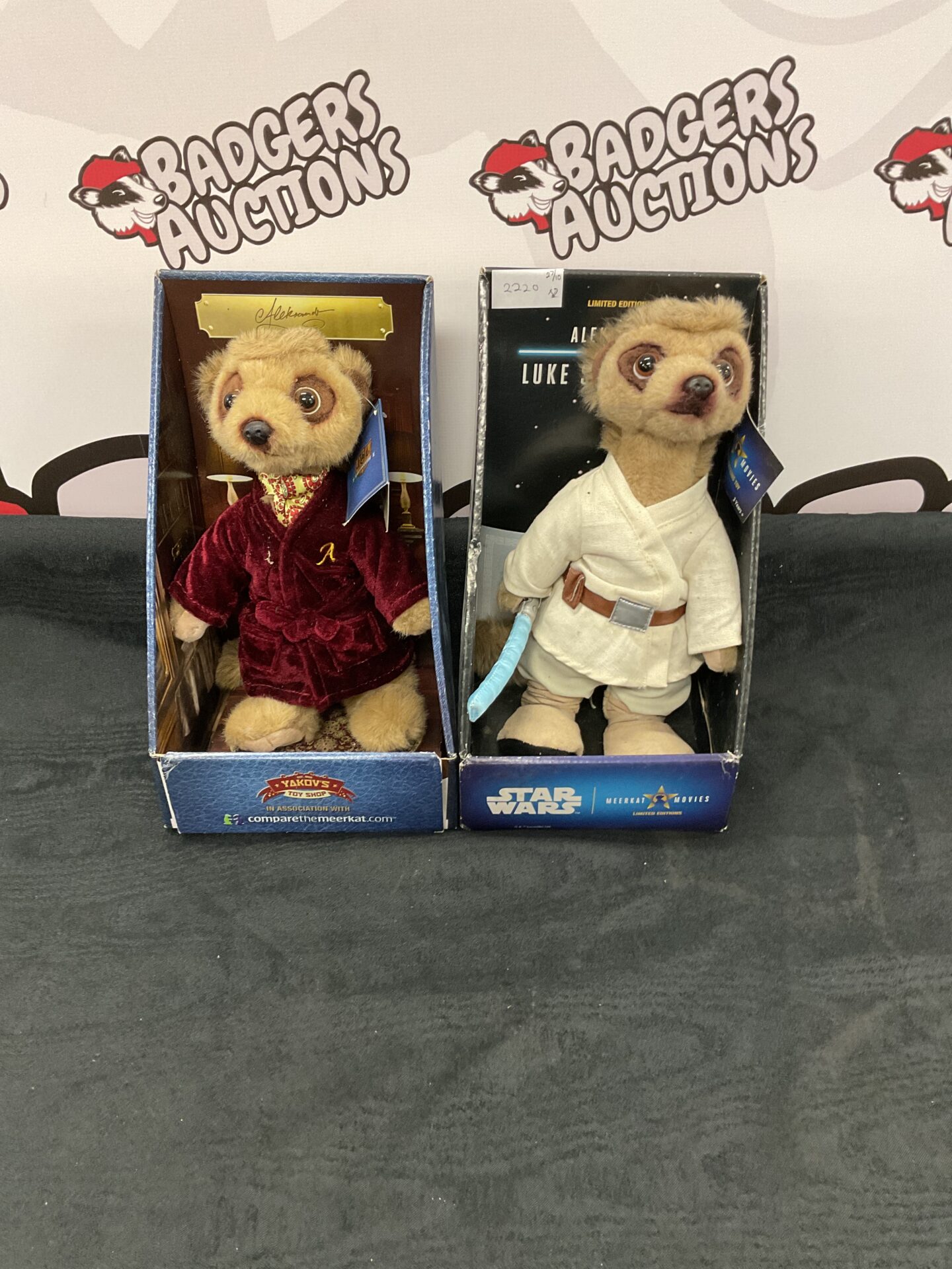 353 two compare the meerkats incluidng star wars edition