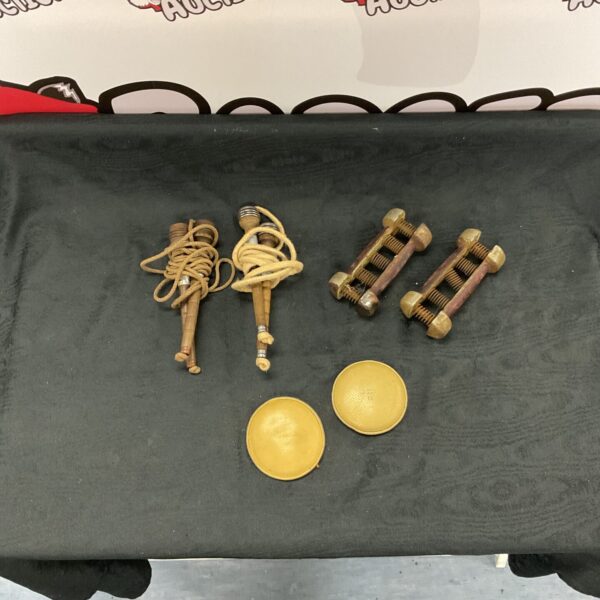Vintage hand grips and skipping rope for retro fitness.