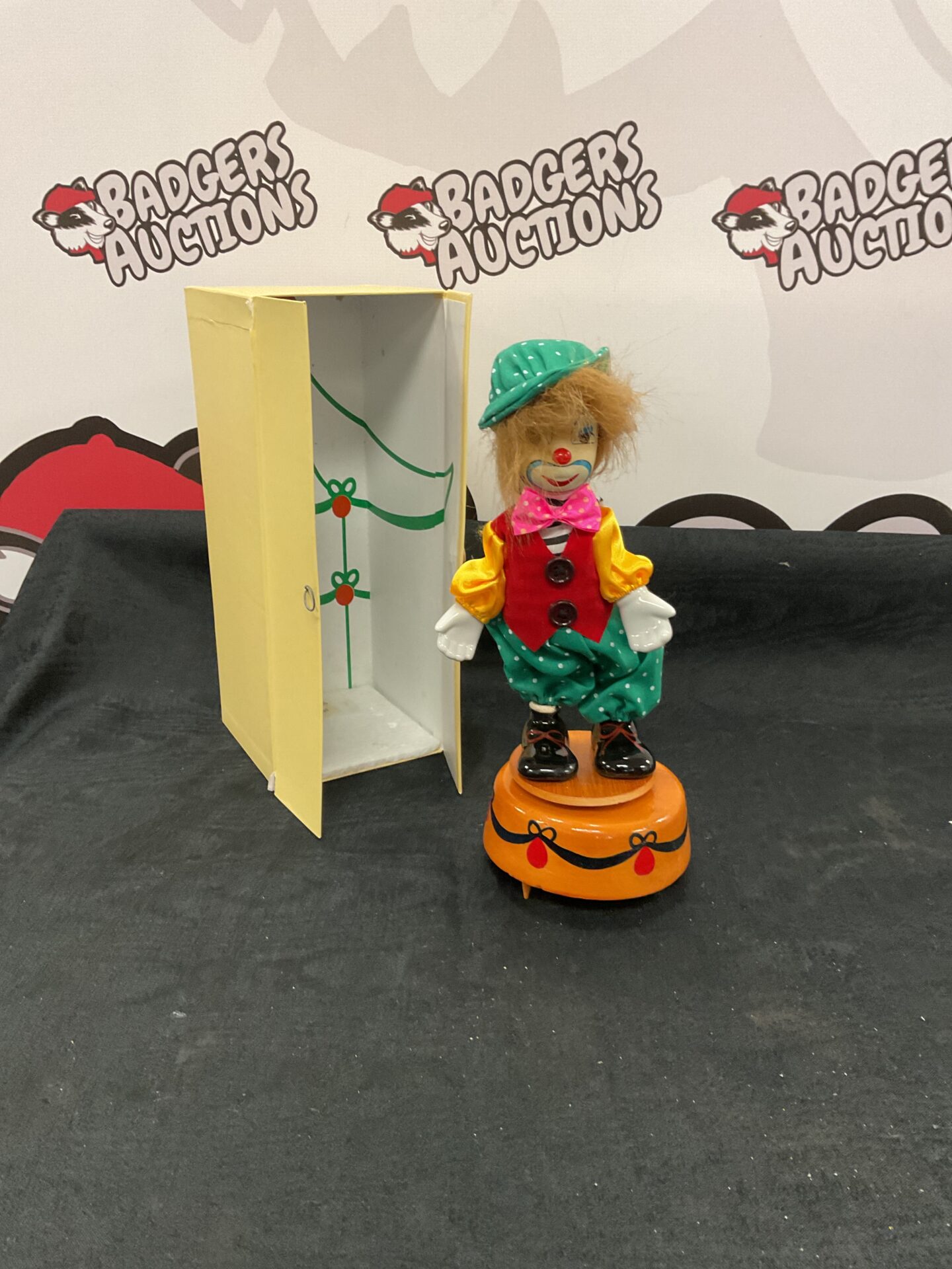 350 Rotating toy clown with wardrobe
