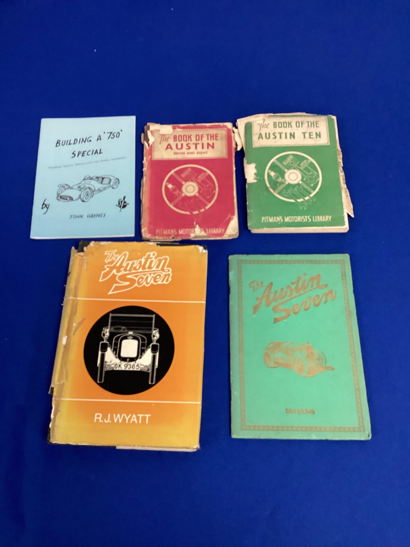 481 Four austin motoring books inc austin seven, eight & ten & building the 750