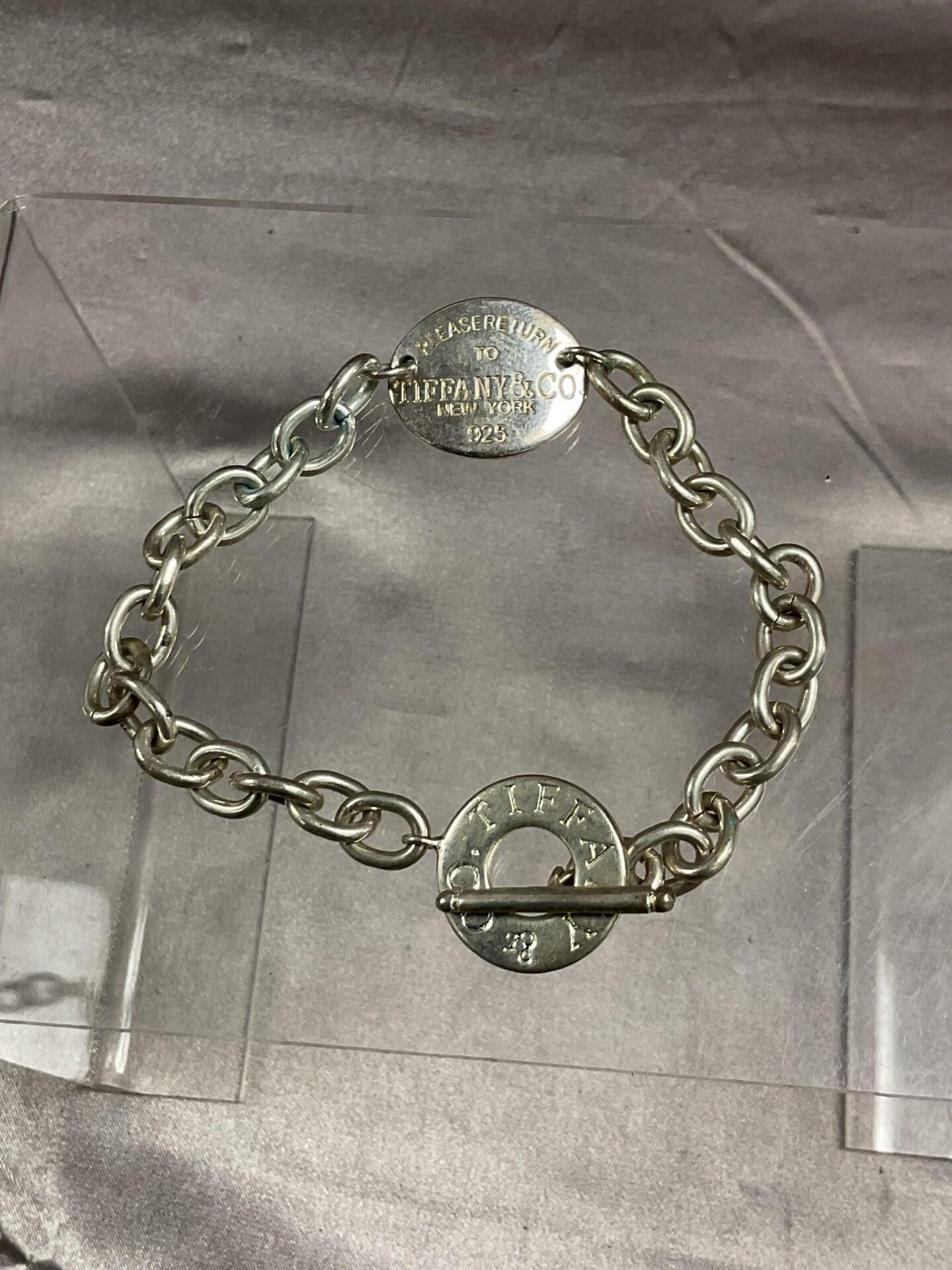 822 925 Silver Tiffany and Co Style T Bar Bracelet 30g