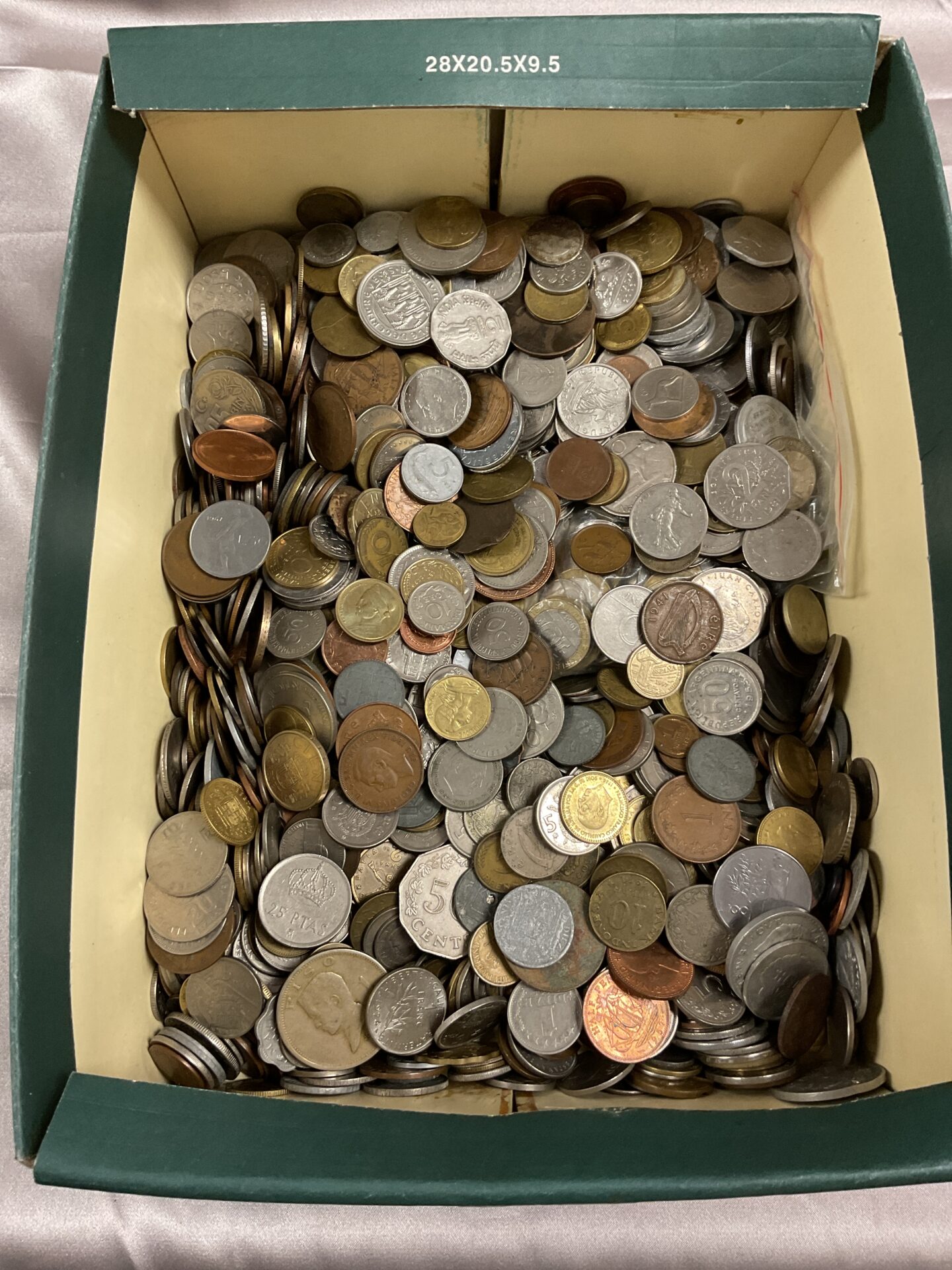 778 Large quantity of assorted coins