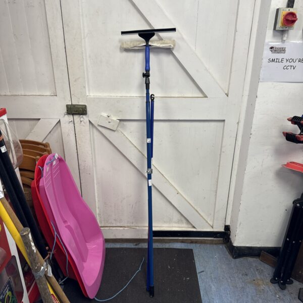 Beldray telescopic window cleaning kit with extending pole and squeegee.