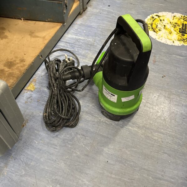 Buffalo 400w dirty water pump for garden and utility use.