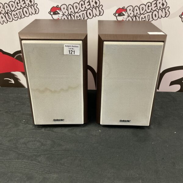 Vintage Sony ss-csp55 bookshelf speakers in a pair.