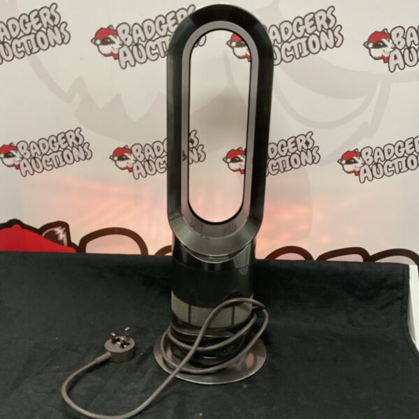 Dyson AM09 hot and cool fan, bladeless heater and cooling.