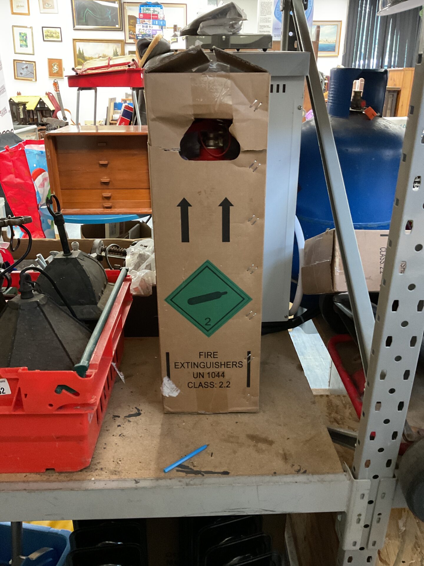 1033 Boxed fire extinguisher