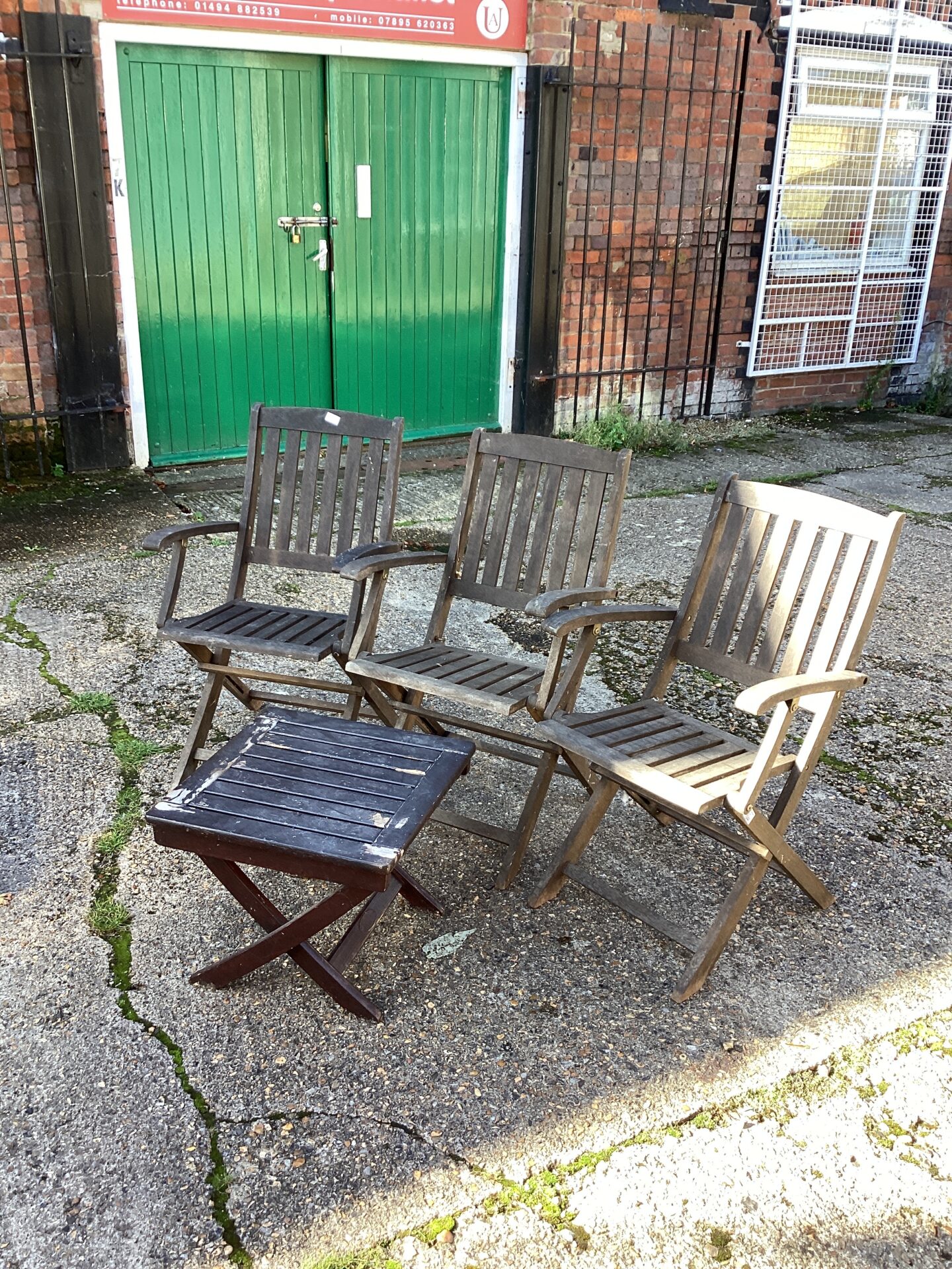 1044 Three Teak Garden Chairs with table