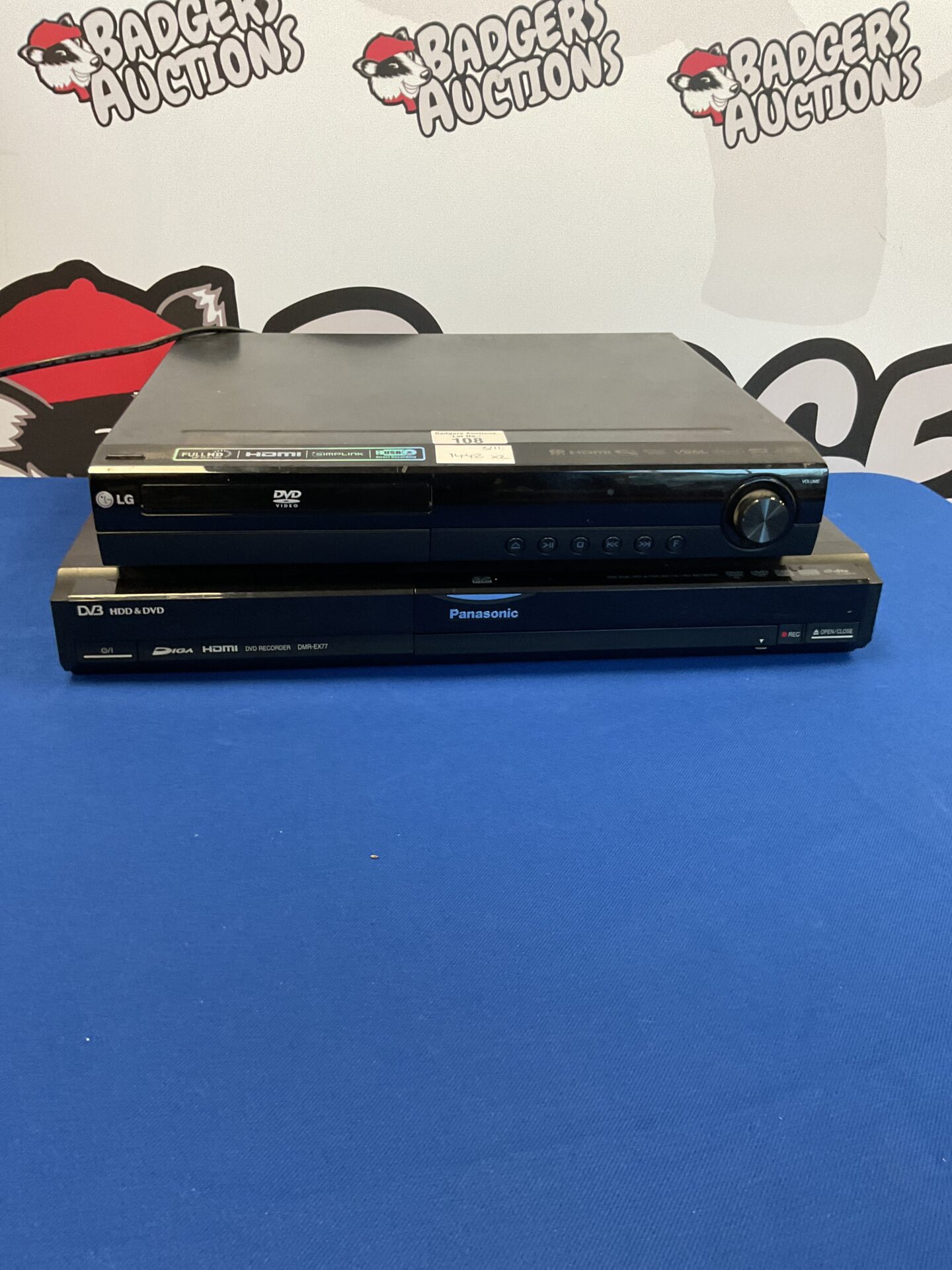 108 LG DVD player with Panasonic HDD & DVD recorder