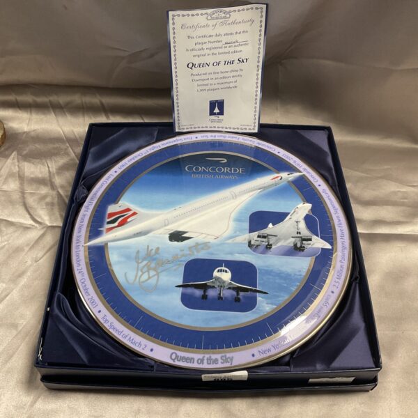 Davenport Concorde Queen of the Sky plate with certificate of authenticity.